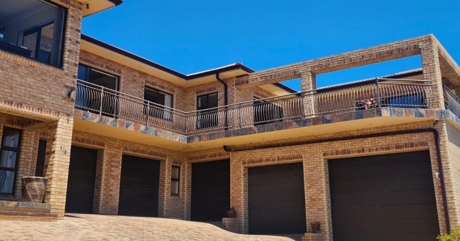 4 Bedroom Property for Sale in Mossel Bay Central Western Cape